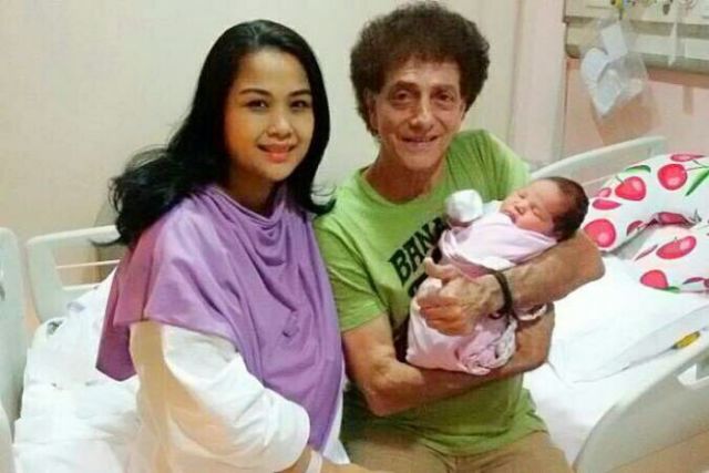 Kenapa Kita Sepakat dengan Ahmad Albar: Punya Anak Lagi di Umur 70 Tahun Itu Biasa Aja