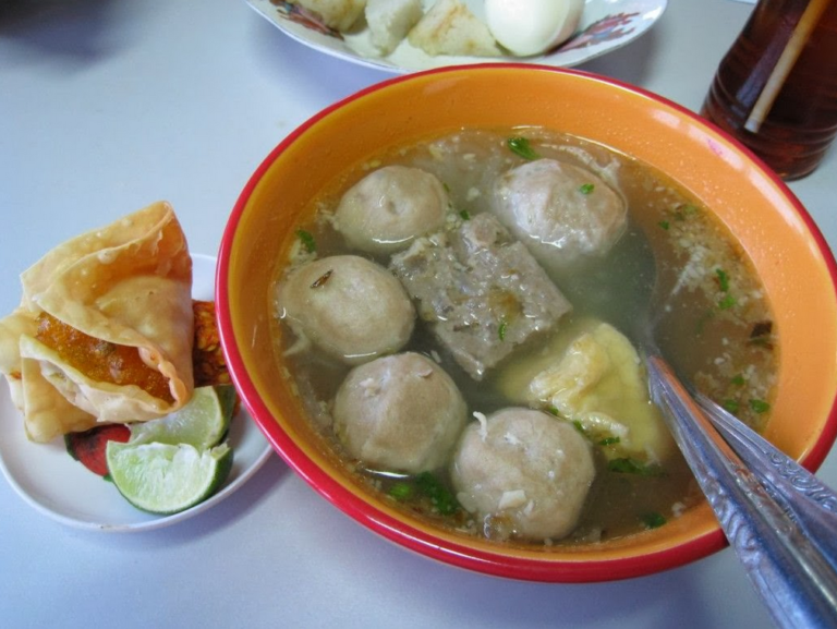 Bagi Anda Penikmat Bakso, Berikut Cara Mudah dan Praktis Membuat Bumbu Kuah Bakso Solo di Rumah Anda