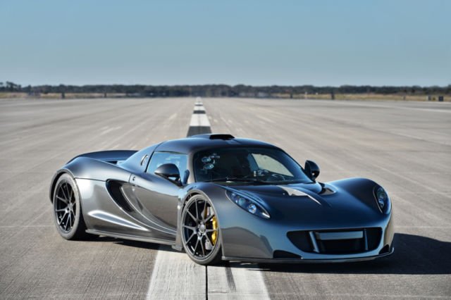 Mobil Tercepat Hennessey Venom GT