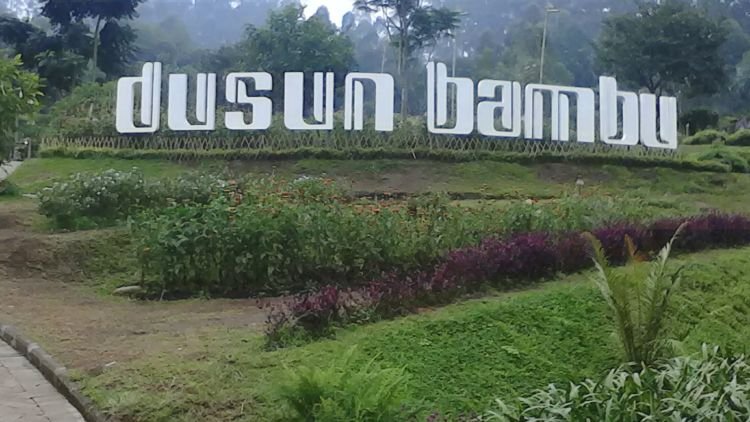 One Stop  Holiday In Dusun Bambu