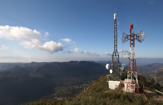 7 Alasan Kenapa Internet di Indonesia Mahal & Lemot, Mungkin Bukan Salah Telkomsel Juga