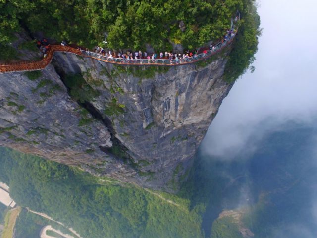 15 Foto Destinasi Aneh dan Ajaib di Muka Bumi. Kok Ada ya Tempat Menakjubkan Seperti Ini?