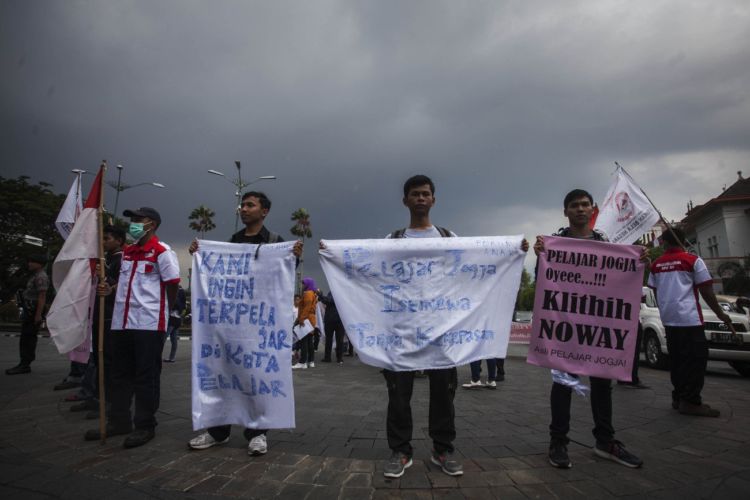 Liput Fenomena Tawuran Indonesia, Media Luar Bingung Setengah Mati. Kalau Ditanya, Kita Juga Sih