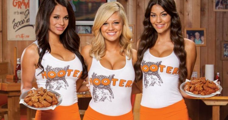 Ribet Ya Mau Jadi Pelayan di Hooters, Syaratnya Neko-neko, Tapi Siapa Tahu Kamu Bisa Memenuhinya