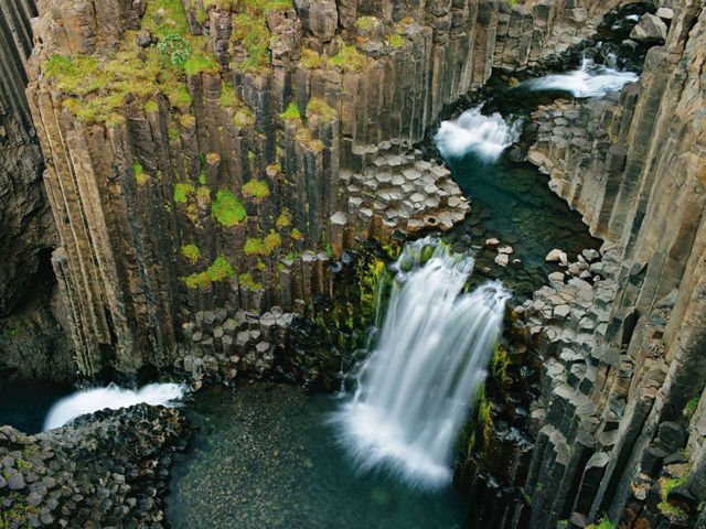 15 Foto Destinasi Aneh dan Ajaib di Muka Bumi. Kok Ada ya Tempat Menakjubkan Seperti Ini?