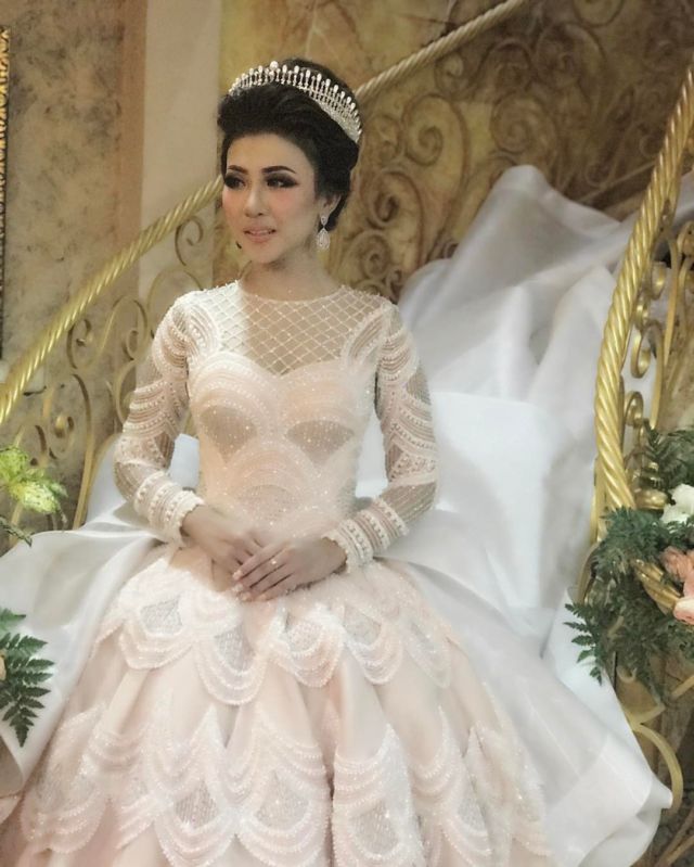 Diakui Oleh Daily Mail, Gaun Pengantin Rancangan Indonesia ini Jadi Gaun Paling Popular di Instagram. Sebagus Apa Sih?