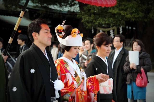 Orang Jepang Ogah Nikah Dini, Sementara Kita Suka Buru-Buru, Inilah Beda Alasan dan Risikonya