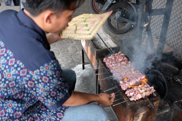 Sate Pak Gino