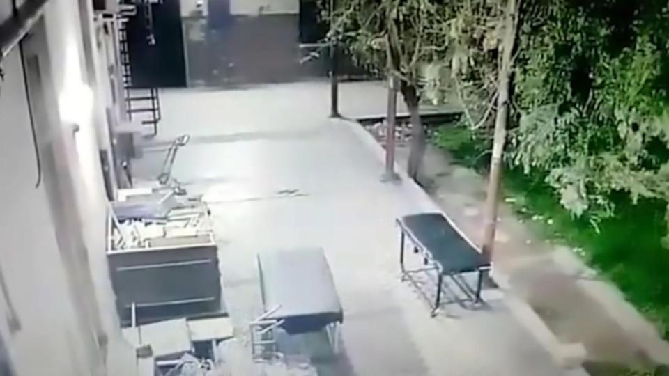 Rekaman CCTV Ini Viral di Media Sosial. Kejadian Horor di Rumah Sakit yang Bikin Bulu Kuduk Meremang!