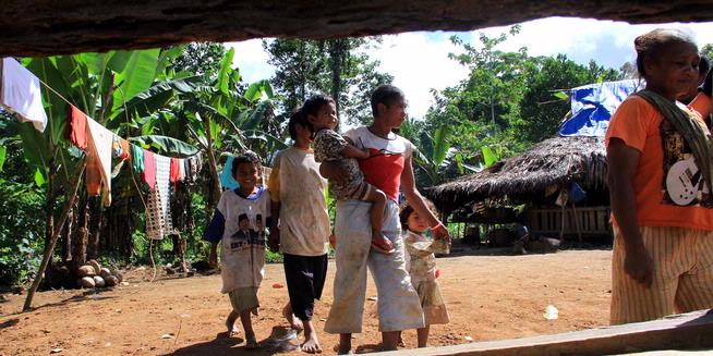 Tentang Suku Polahi yang Punya Tiga Tuhan dan Budaya Kawin Sedarah. Biar Cowok Makin Melek Sejarah!