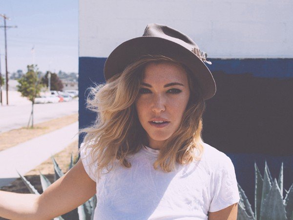 http://www.idolator.com/7589634/rachel-platten-interview-fight-song-debut-ep-video