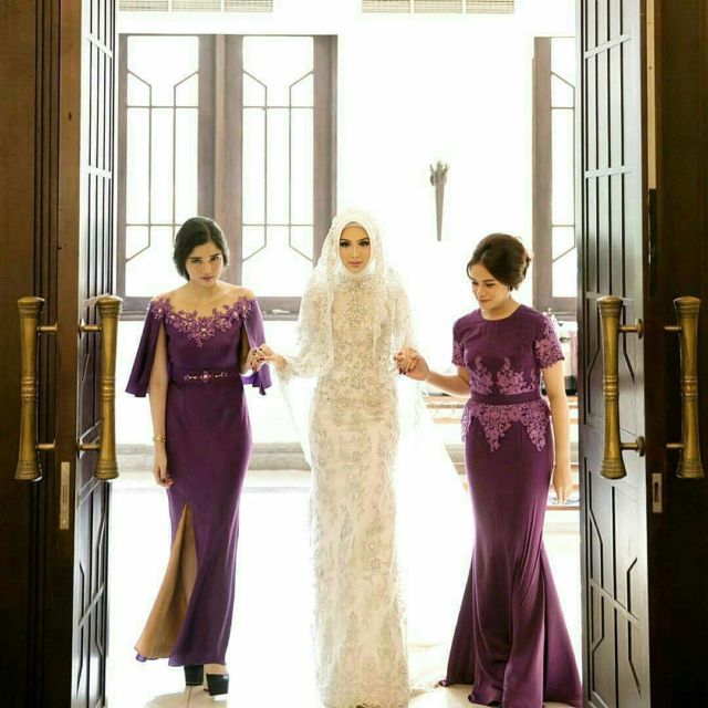 Ide Pose Cantik Saat Foto Bareng Bridesmaids Ini Bisa Kamu Tiru, Demi Album Kenangan Momen Bahagiamu