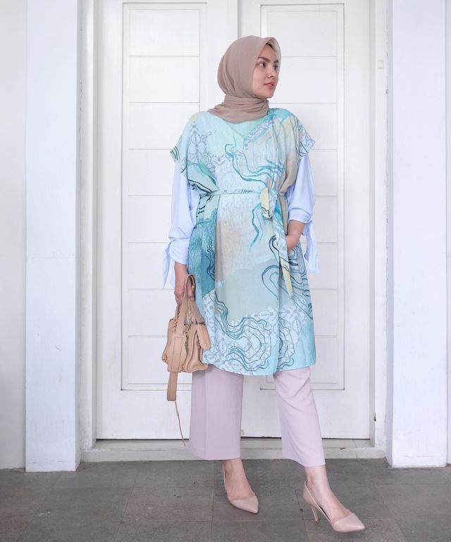 9 Style Hijab Warna Pastel Buat Sambut Ramadhan  Hayo 