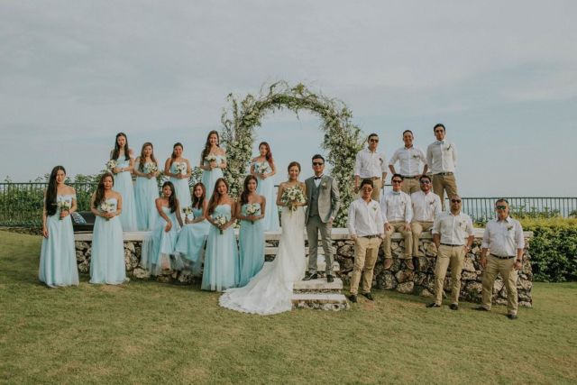 Ide Pose Cantik Saat Foto Bareng Bridesmaids Ini Bisa Kamu Tiru, Demi Album Kenangan Momen Bahagiamu