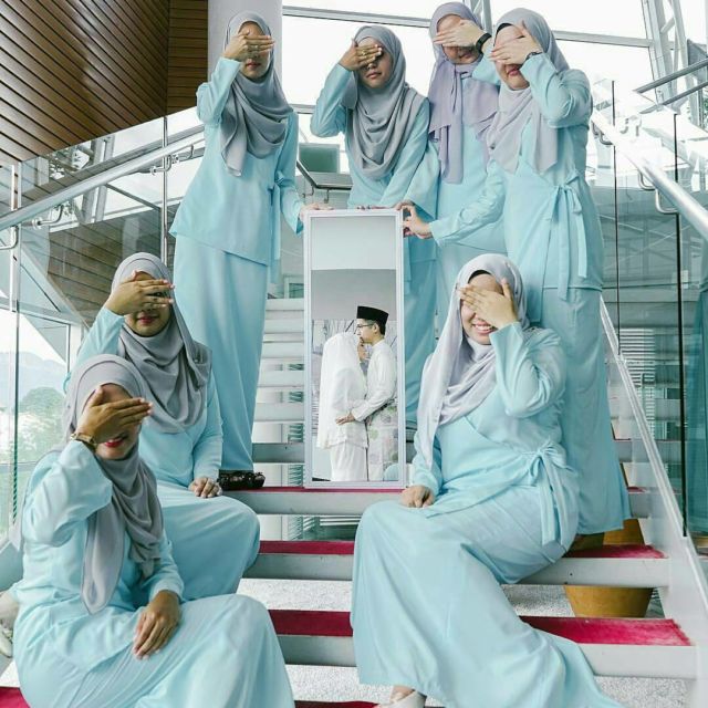 Ide Pose Cantik Saat Foto Bareng Bridesmaids Ini Bisa Kamu Tiru, Demi Album Kenangan Momen Bahagiamu