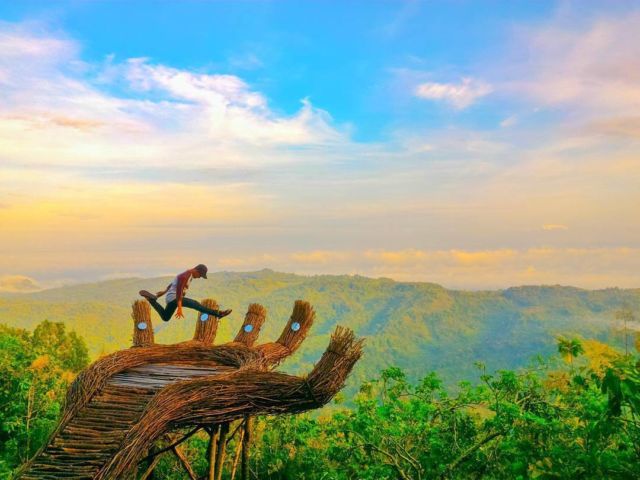 15 Destinasi Instagrammable dan Tersembunyi di Pelosok 