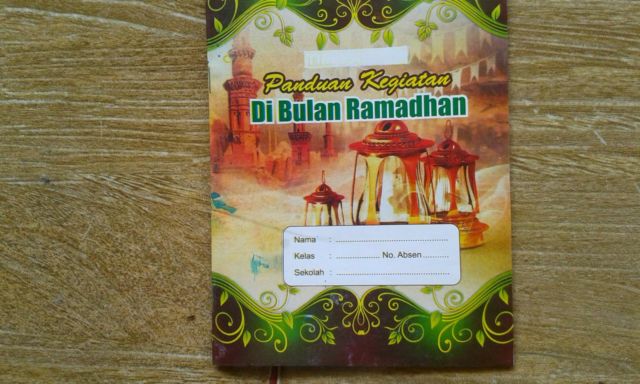 17 Tradisi yang Pernah Bikin Happy di Bulan Puasa. Hayo, Masih Kamu Lakuin Nggak di Puasa Tahun Ini?