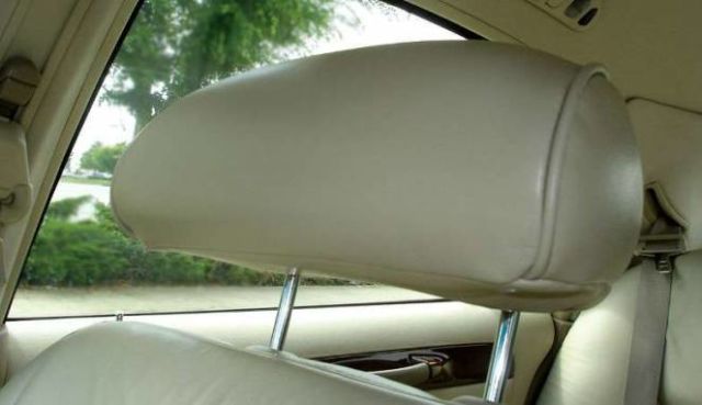 Tahukah Kamu Fungsi Headrest atau Sandaran di Jok Mobil? Ternyata Manfaatnya buat Keselamatan Lho!