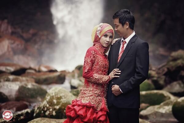 Konsep Prewedding Dengan Konsep Air Terjun