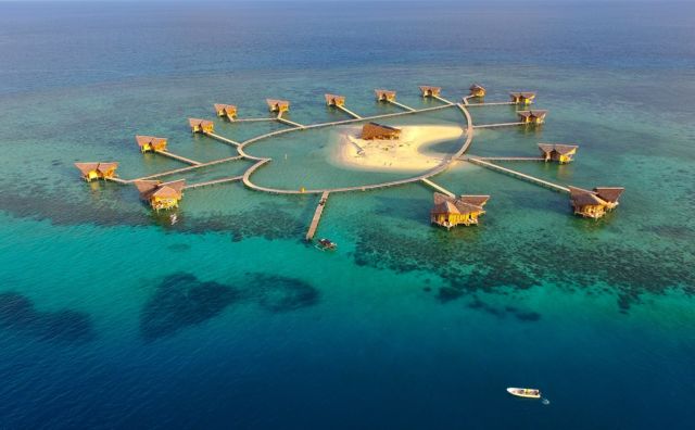 Gak perlu jauh-jauh ke Maldives, disini juga ada.