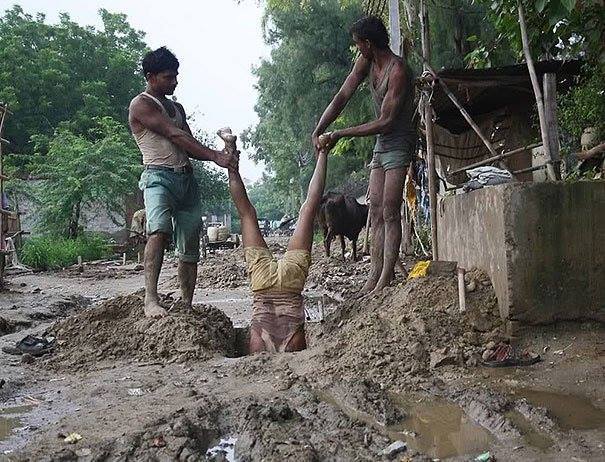 10 Foto Ini Buktikan Bahwa Cewek Umurnya Bisa Lebih Panjang daripada Cowok. Pada Ceroboh Banget Sih!