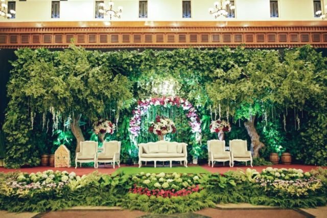 10 Dekorasi Garden Party di Dalam Ruangan. Nggak Ada Lagi Istilah Takut Kehujanan