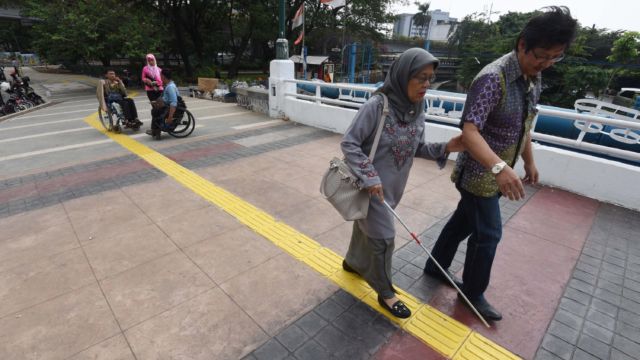 11 Fasilitas Difabel yang Masih Jarang Banget Ada di Indonesia. Harus Segera Diperbanyak!