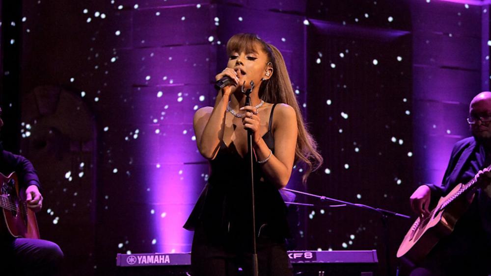 Bom Meledak saat Ariana Grande Manggung di Manchester. Korban Meninggal Mencapai 19 Orang!