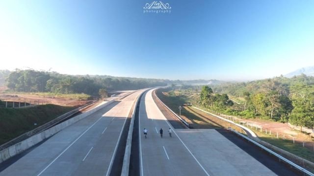 Deretan Foto Tol Salatiga yang Sangat Memanjakan Mata. Makin Sah Jadi Tol Terindah di Indonesia!