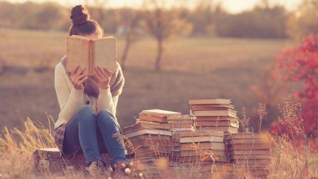 Reading Books Makes You Smarter, Richer and Surprisingly Healthier