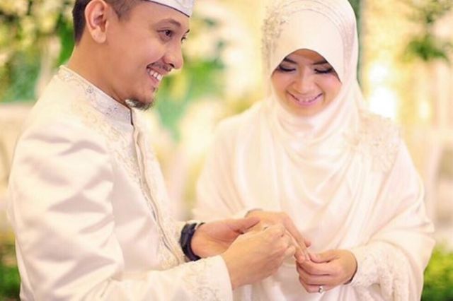 Yulia Rachman dan Alzipco Fauzi