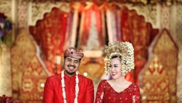 Makna Busana Pengantin Berdasarkan Warnanya. Sudah Cocok Belum dengan Tema Pernikahannya?