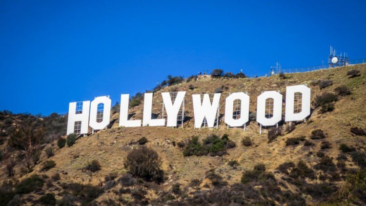 5 Artis Hollywood yang Jago Jual Properti