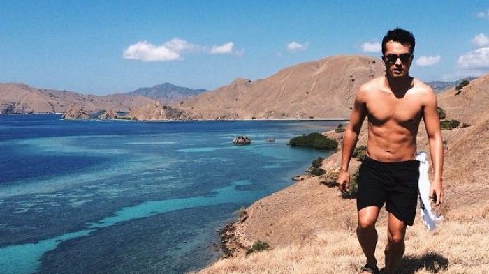 Lupakan Hamish Daud, 9 Cowok Ini Juga Keren dan Hobi Traveling Juga. Udah Cocok Jadi Idola!