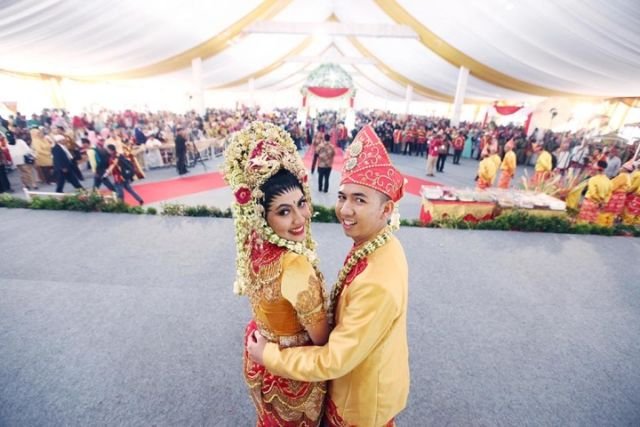 Makna Busana Pengantin Berdasarkan Warnanya. Sudah Cocok Belum dengan Tema Pernikahannya?