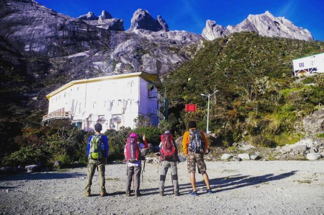 5 Perbedaan Mendaki Gunung di Indonesia dan Gunung di Luar Negeri. Banyak Pendaki yang Belum Tahu Nih!