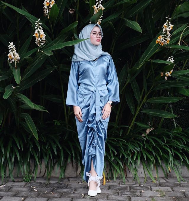 Inspirasi Gaun Muslimah Elegan untuk Kondangan A la Selebgram. Minim Glamor Tapi Menawan!