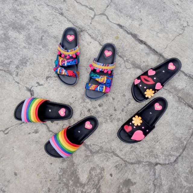 18 Serba-serbi Sandal Platform Lucu yang Bikin Kamu Tampak Tinggi. Sudah Punya Belum?