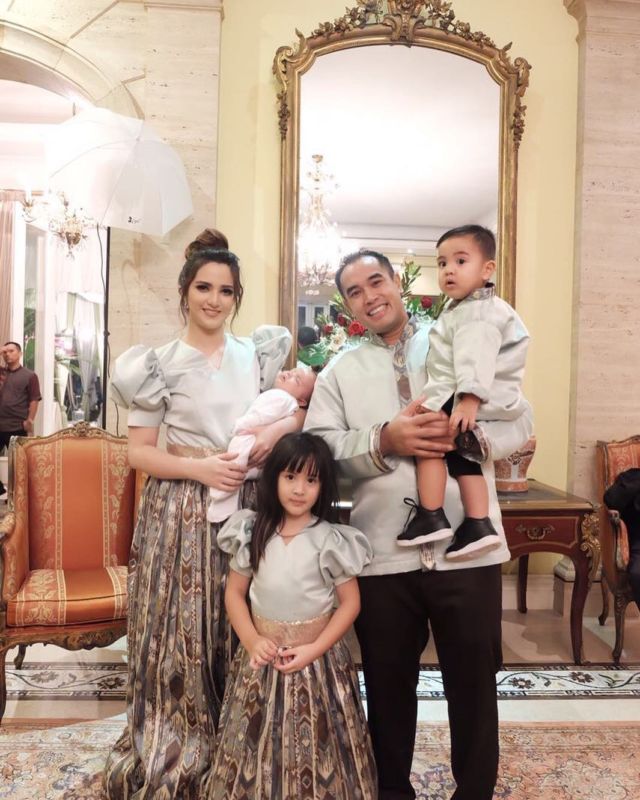 Jessica Iskandar Pamer Geng Barunya, Gorgeous Mom, 5 Mama Muda Jelita Ini Lho Anggotanya!