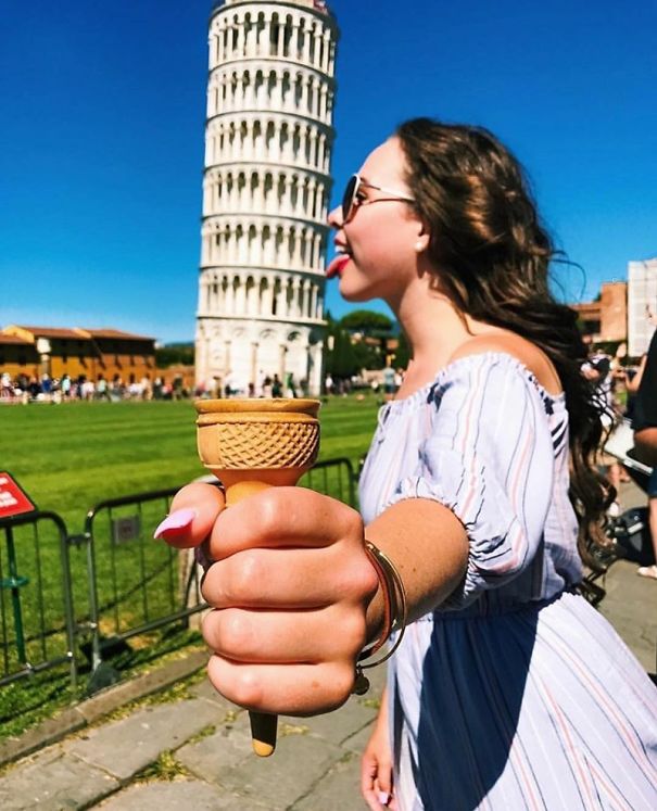 10 Teknik Berfoto di Menara Pisa yang Unik dan Nggak Biasa. Kreatif Sekali Turis-turis Ini!