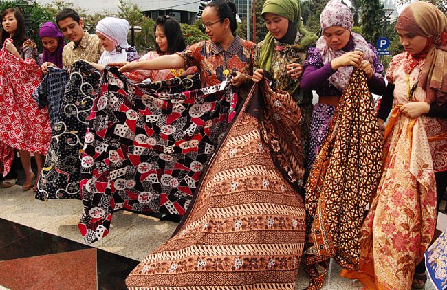 Makna Motif Batik dan Acara yang Cocok Saat Memakainya. Awas, Jangan Kondangan Pakai Batik Kematian Lho!