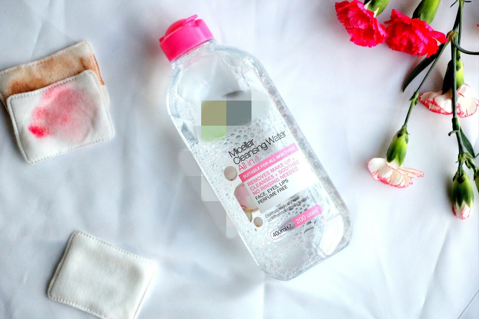 Micellar Water, Cairan Pembersih Wajah Super Praktis yang Lagi Hits. Aman Nggak Sih?