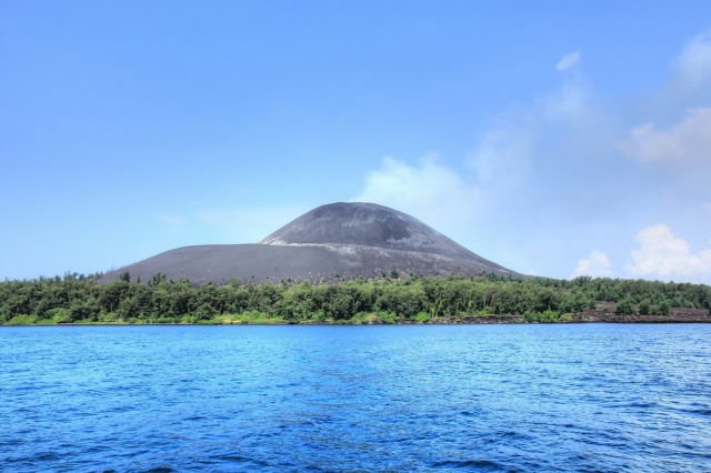 Meletusnya Kawah Sileri Dieng Emang Mengejutkan. Ini Tipe Letusan Gunung Api yang Harus Kamu Ketahui