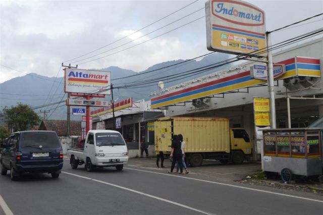 Selamat Tinggal 7-Eleven. Tongkrongan Anak Gaul yang Tak Mampu Bertahan di Persaingan