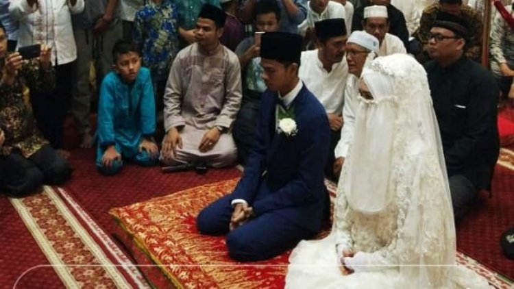 Muzammil Hasballah Menikah Setelah Shalat Subuh di Banda Aceh. Siapa yang Patah Hati?