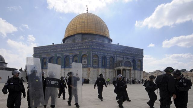 Sempat Ditutup Total dan Buat Ricuh, Kini Pria Di Bawah Usia 50 Tahun Dilarang Masuk Masjid al-Aqsa