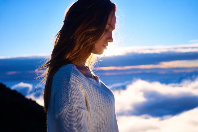 woman-in-white-scoop-neck-shirt