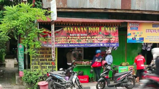 Unik dan Bikin Heboh, Ada Warung Makanan Roh Halus di Jogja. Menunya Apa Saja ya?