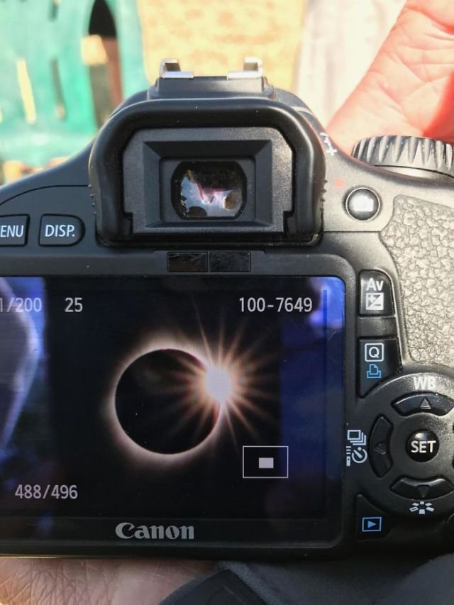 Parade Foto-Foto Terbaik dari Gerhana Matahari Total di Amerika. Hasilnya Sungguh Luar Biasa!