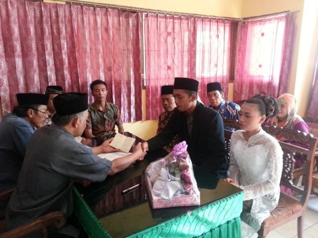 Inilah Prosedur Undang Penghulu untuk Proses Akad Nikah di Luar KUA. Mulai dari Dokumen yang Diurus Hingga Biayanya